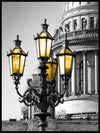 Lamp with yellow light - In front of St. Petersburg - Plakatbar.no